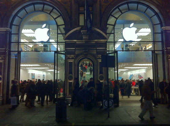 Apple Store, Regent Street Christmas 2011